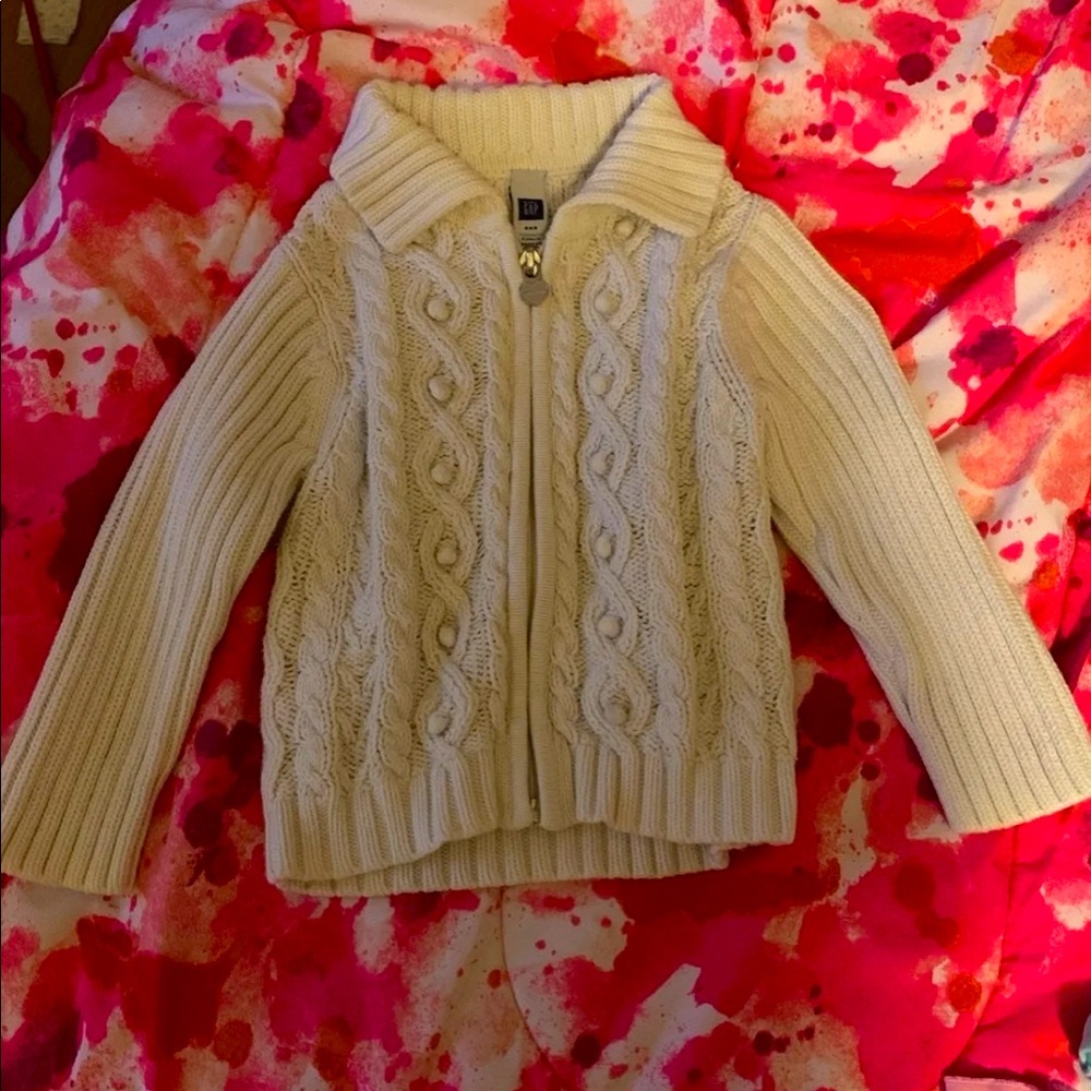 5/$15 GAP sweater